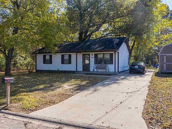 2nd image of 7440 Chiles Dr