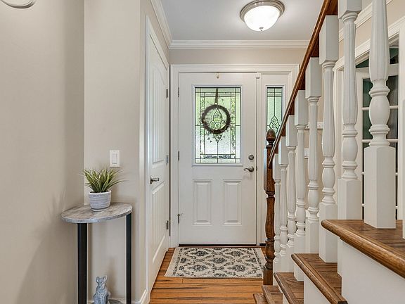 5th image of 51 Greenbriar Drive