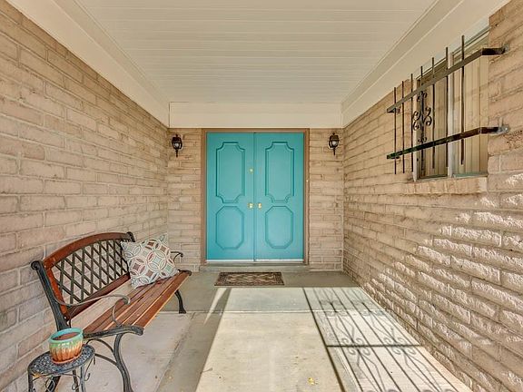 4th image of 4601 Hellas Dr