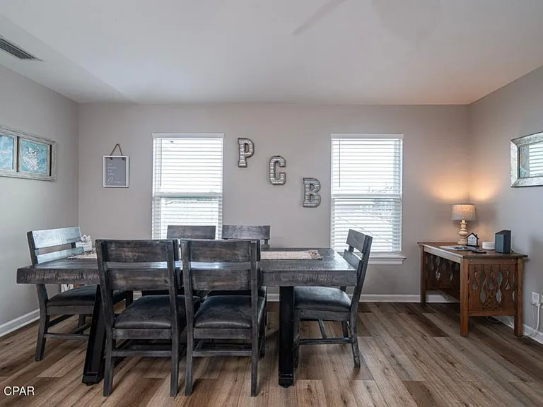 6320 Beach Dr — Photo 10
