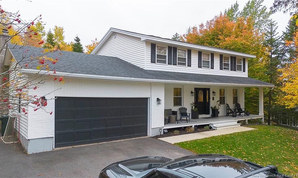 1st image of 4 Windwood Ct