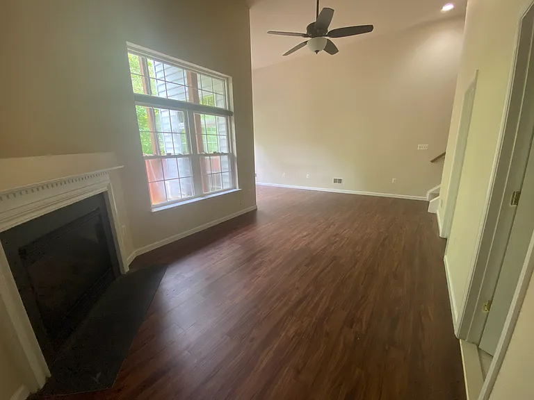 6869 Rolling Creek Way — Photo 29