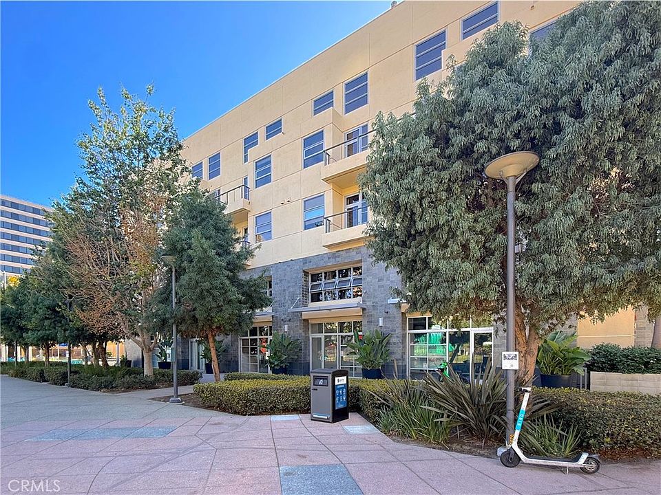 1st image of 133 The Promenade N Unit 107