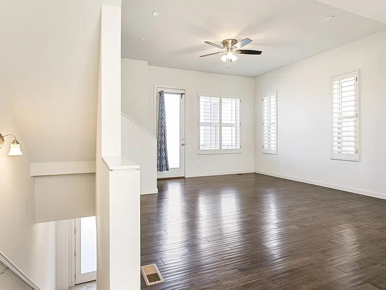 10069 Town Ridge Ln — Photo 6