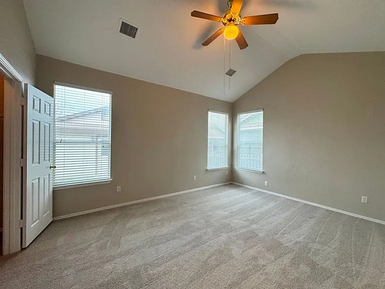 544 Hogan — Photo 24