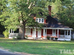 207 E Sycamore St, Zebulon, NC 27597