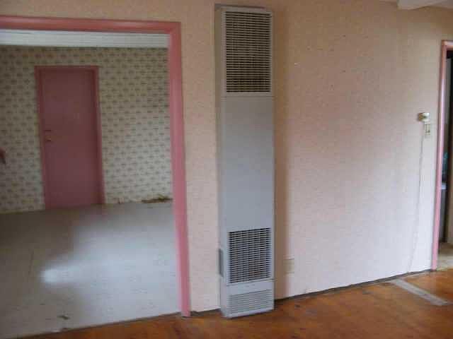2nd image of 110 S Scott St