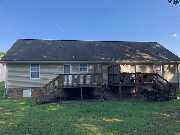 Private deck and back yard.