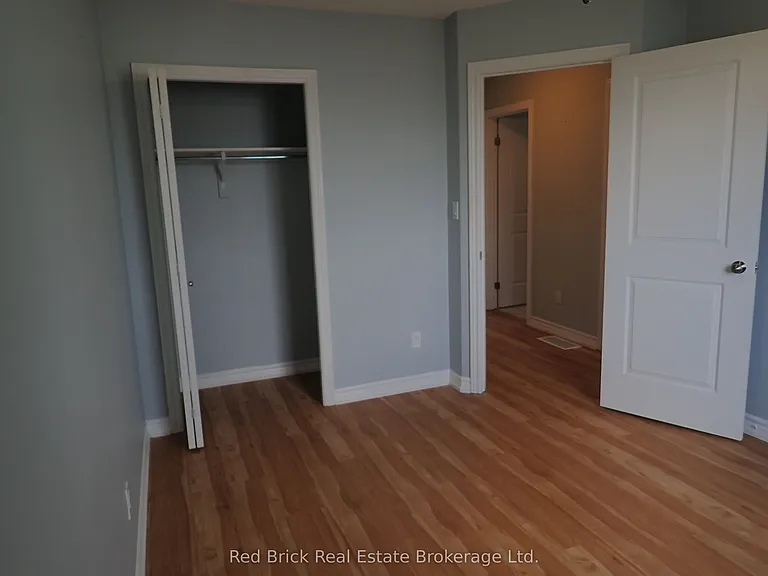77 Summit Ridge Dr #UPPER — Photo 13