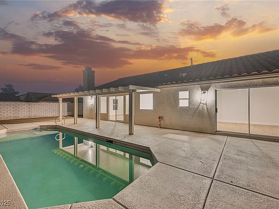 2nd image of 6236 Badgerglen Pl