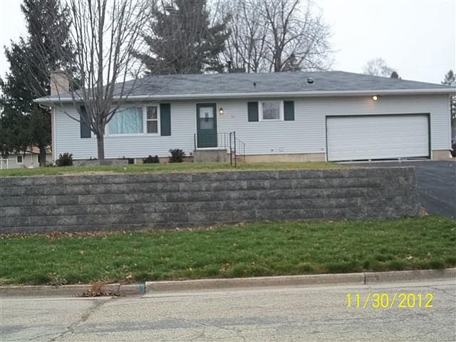 1st image of 111 Edgelawn Dr