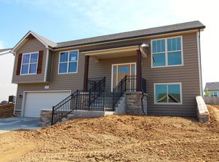 9440 Mossy Creek Way, Louisville, KY 40229