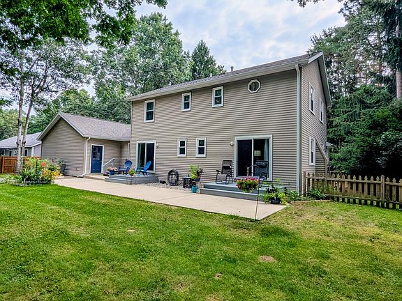 5th image of 13369 Forest Park Dr
