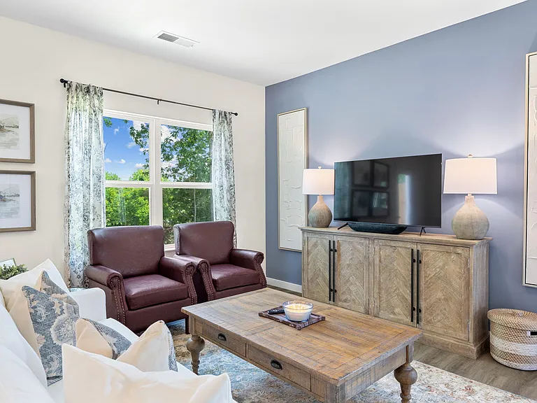 4244 Belcourt Ln NE — Photo 6