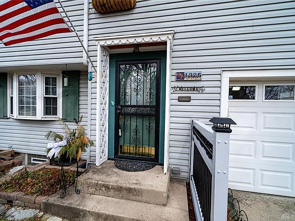3rd image of 1325 Oakdale Ave