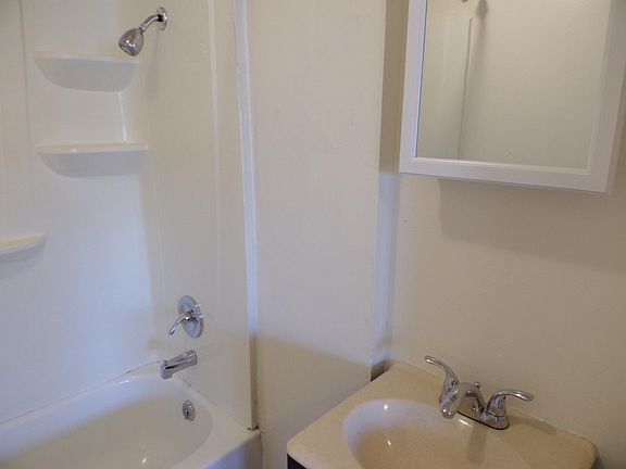 5th image of 1497 Hertel Ave APT 1