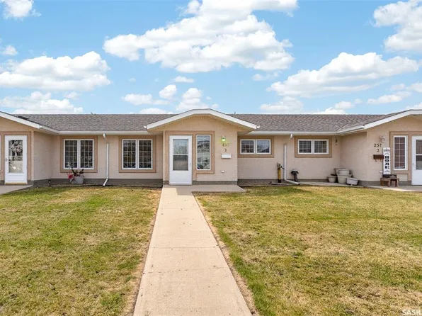 UNIT 2-257 Fairford STREET W, Moose Jaw, SK S6H 1V5