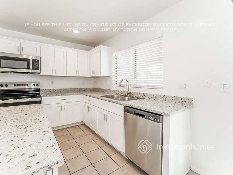 6334 W Magnolia St — Photo 7