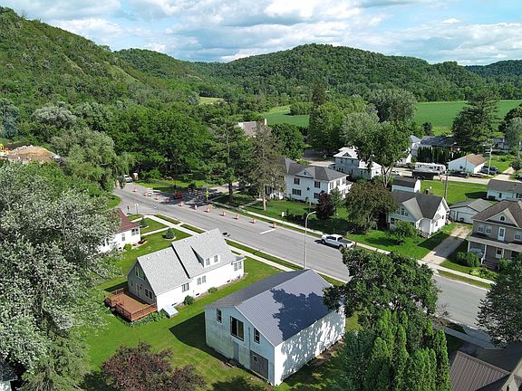 3rd image of 116 Mill St