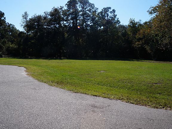 2nd image of 6 Village Creek Lndg
