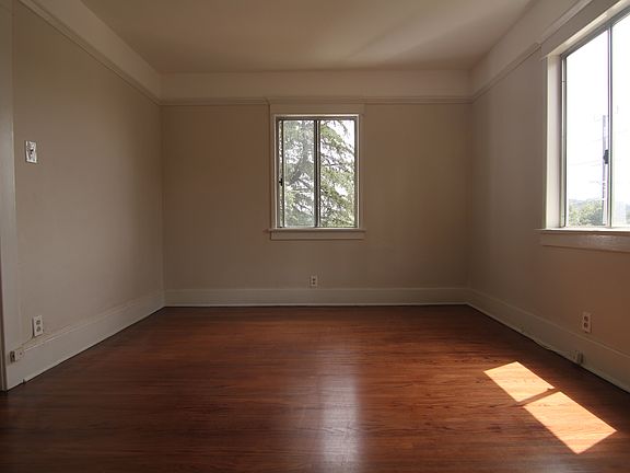 3rd image of 5909 Monte Vista St #5911