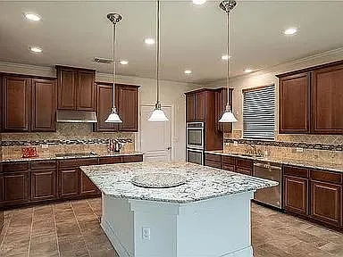 Building Photo - 1608 Garamond Ln
