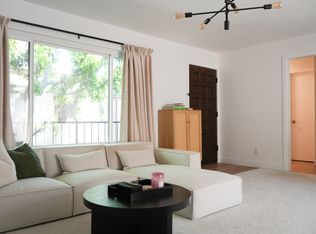 1323 S Carmelina Ave, Los Angeles, CA 90025