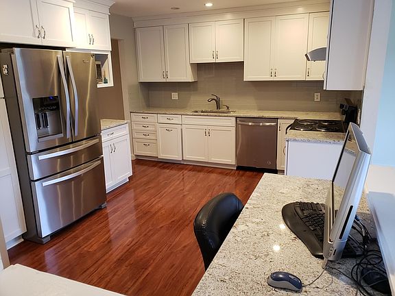 4th image of 9715 NE Juanita Dr APT 410B