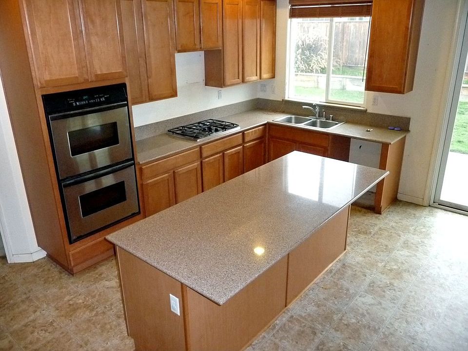 1st image of 125 Marinette Ct