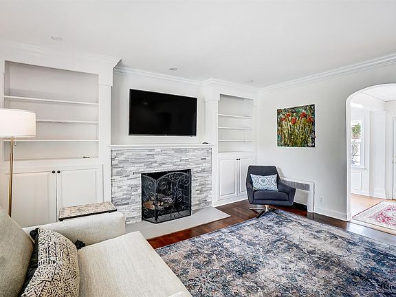 5th image of 3910 East St