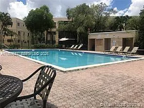 8065 SW 107th Ave #321 — Photo 4