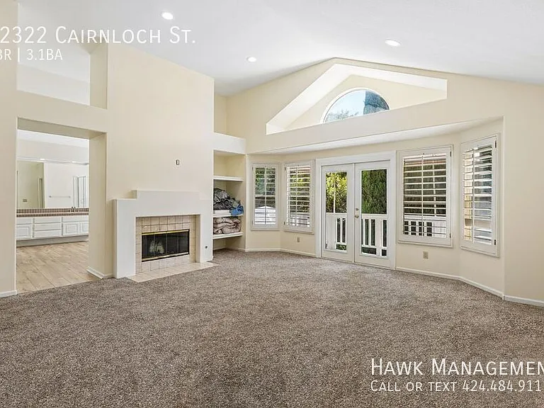 22322 Cairnloch St — Photo 40