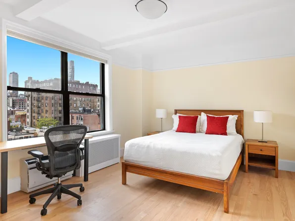 40 West 77th Street image 4 of 8