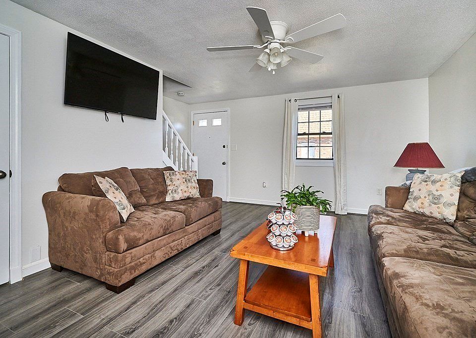 Hampton South Condominiums 146 College Hwy Southampton MA Zillow