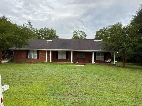 306 S Terrell St, Metter, GA 30439