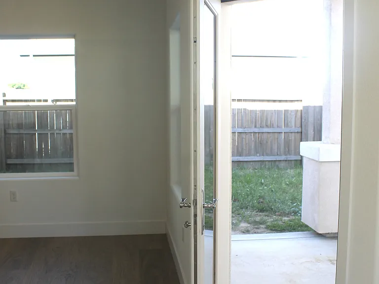 3841 Zapata St — Photo 18