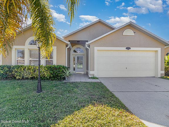 4th image of 4665 Blackmore Ct