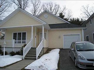 5th image of 28 Horseshoe Dr