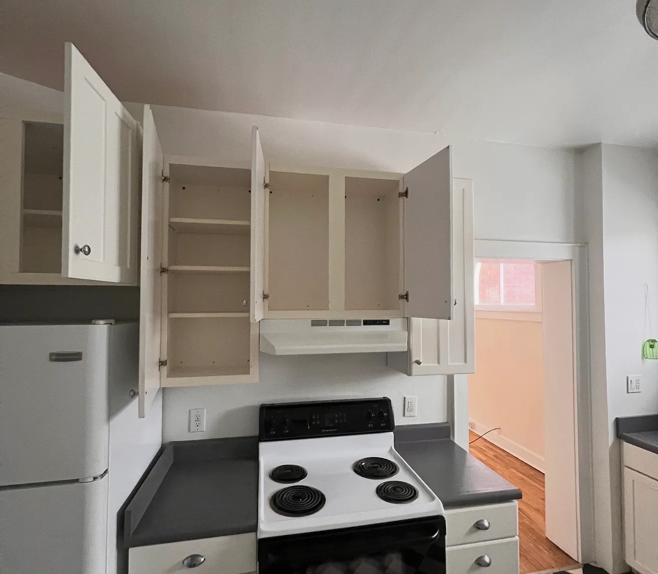 1 bed, 900 sqft, $950 — Photo 4