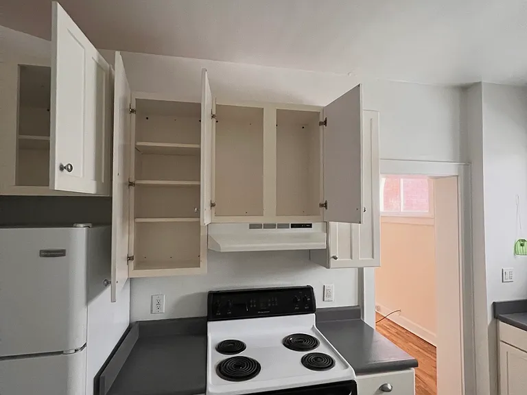 609 Piedmont Ave #1B — Photo 4