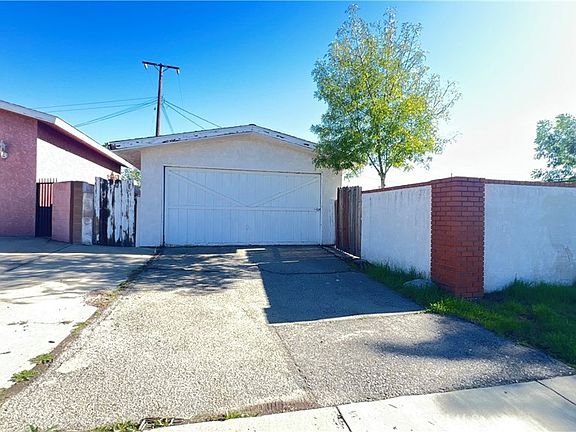 2nd image of 5356 Alamitos St