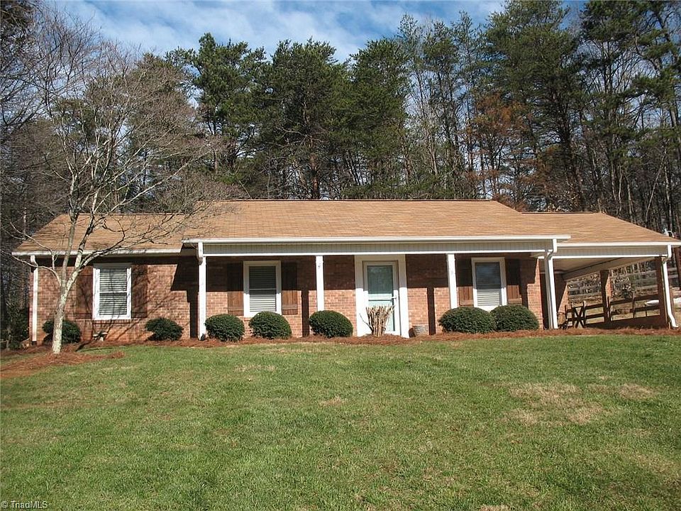 1st image of 107 Hillside Manor Dr