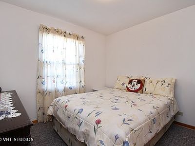 3rd image of 321 N Arquilla Dr