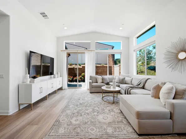 15159 Leia Way, San Diego, CA 92129