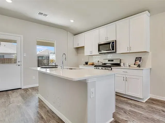 6320 Armadillo Ct — Photo 1