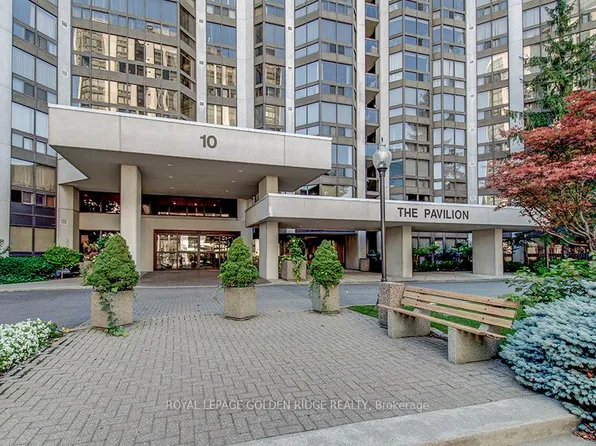 10 Kenneth Ave #212, Toronto, ON M2N 6K6
