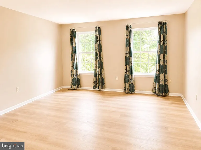 4037 Runnymead Dr — Photo 15