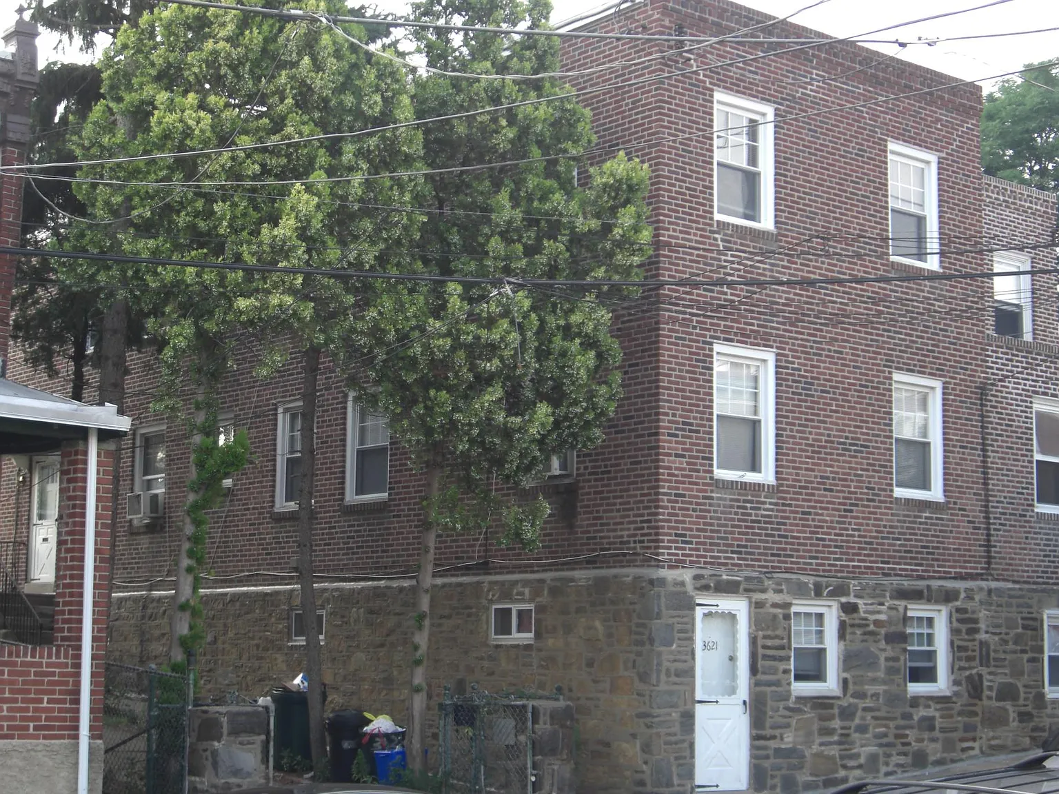 3621 Fisk Ave — Photo 3