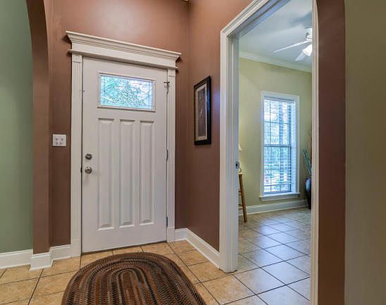 3rd image of 27 Windy Hill Dr