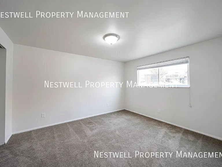 8453 S Westbridge Rd — Photo 15